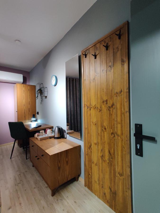 Piro'S Cozy Rooms - City Centre Korce Exterior foto